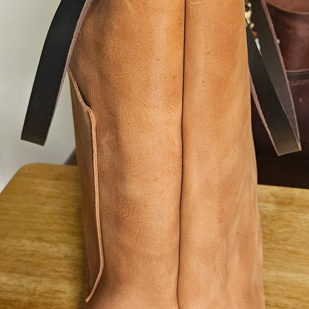 Portland Leather Goods - UNICORN ! Sunset Medium Classic Tote - EUC - $150 - Picture 4 of 7